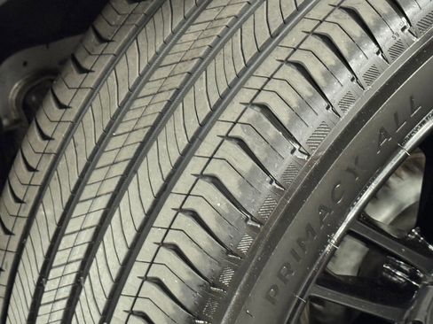 Used 2025 Mercedes-Benz GLC 300 image 19