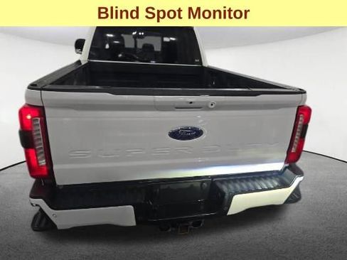 Used 2023 Ford F250 Lariat w/ Lariat Ultimate Package AWD/4WD image 7