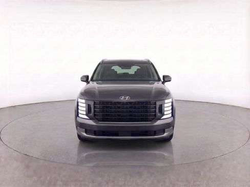 Used 2026 Hyundai Palisade Calligraphy image 5
