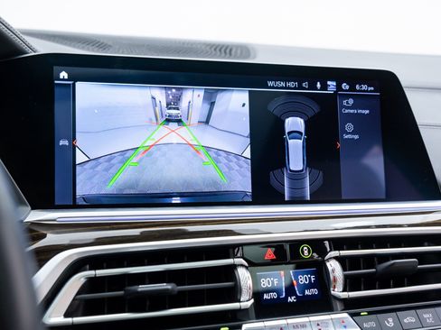 Used 2021 BMW X7 xDrive40i w/ M Sport Package image 27