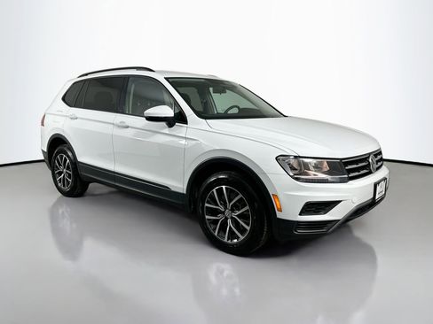 Used 2021 Volkswagen Tiguan S image 3