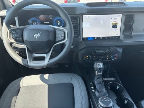 New 2026 Ford Bronco 4-Door AWD/4WD image 18