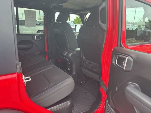 Certified 2025 Jeep Wrangler Unlimited Rubicon 4xe w/ Convenience Group AWD/4WD image 54