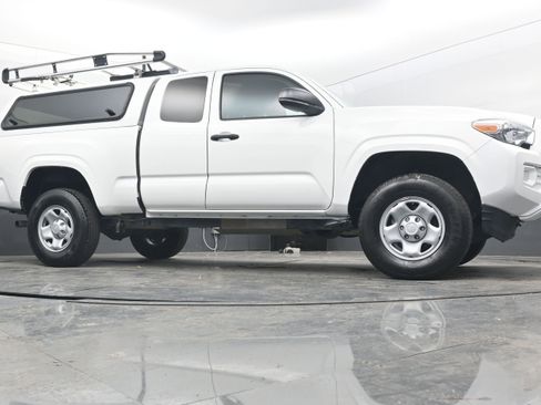 Used 2022 Toyota Tacoma SR image 21