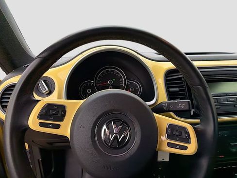 Used 2015 Volkswagen Beetle 1.8T image 11