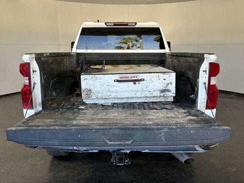 Used 2022 Chevrolet Silverado 2500 LT w/ Convenience Package image 25