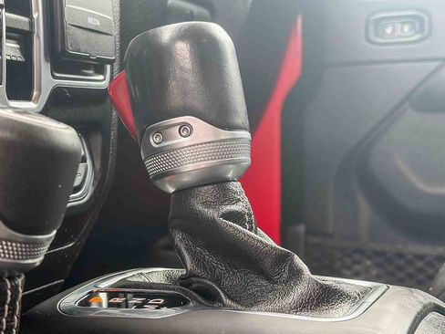 Used 2020 Jeep Gladiator Overland image 21