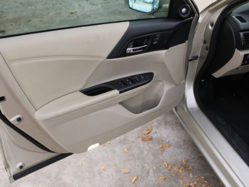 Used 2015 Honda Accord EX-L image 9