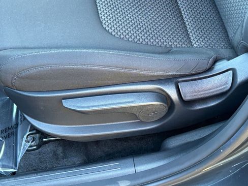 Used 2025 Kia Sportage LX image 22