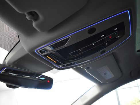 Used 2022 Audi A8 L 3.0T w/ Executive Package image 41