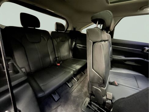 Used 2021 Kia Sorento S w/ Panoramic Sunroof Package image 22