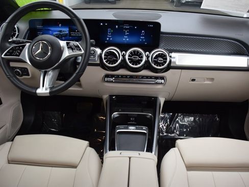 Certified 2025 Mercedes-Benz GLB 250 image 18