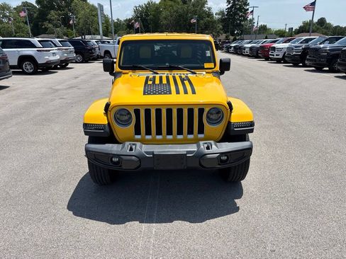 Used 2019 Jeep Wrangler Unlimited Sahara w/ Uconnect 4C Nav & Sound Group AWD/4WD image 8