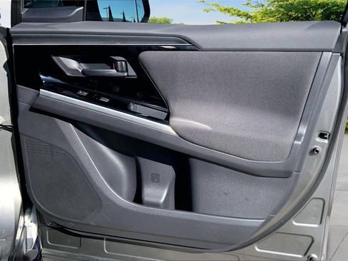 Used 2023 Subaru Solterra AWD image 25