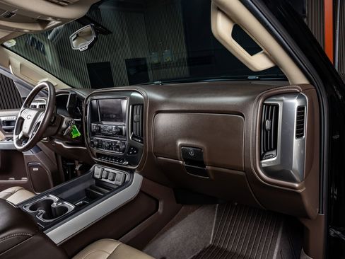 Used 2019 Chevrolet Silverado 2500 LTZ w/ Duramax Plus Package image 17