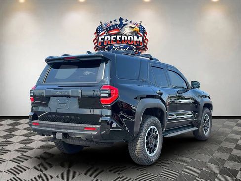 Used 2025 Toyota 4Runner TRD Off-Road Premium AWD/4WD image 5