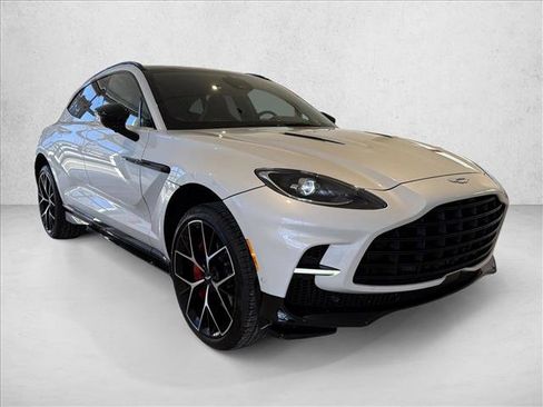 New 2025 Aston Martin DBX 707 image 8