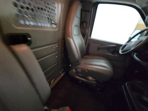 Used 2020 GMC Savana 3500 w/ Driver Convenience Package image 10