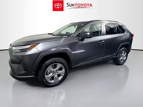 Used 2024 Toyota RAV4 LE image 9