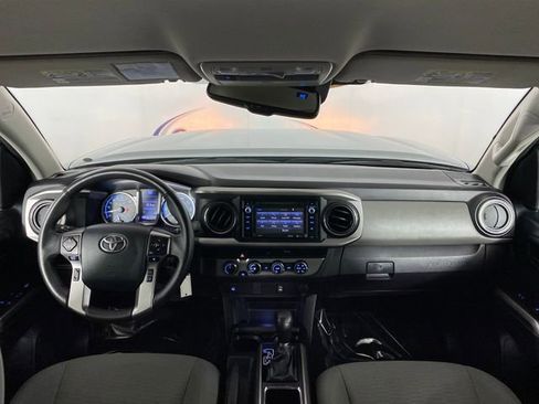 Used 2018 Toyota Tacoma SR5 image 12