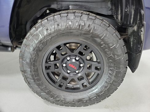 Certified 2022 Toyota 4Runner TRD Off-Road Premium w/ Moonroof Package AWD/4WD image 20