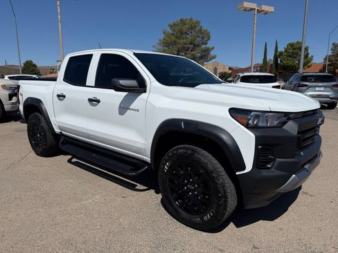 Used 2025 Chevrolet Colorado Trail Boss AWD/4WD image 3