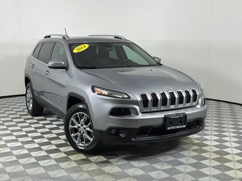 Used 2014 Jeep Cherokee Latitude w/ Comfort/Convenience Group AWD/4WD image 2