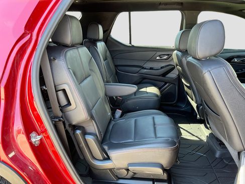 Used 2023 Chevrolet Traverse RS w/ LPO, Floor Liner Package AWD/4WD image 30