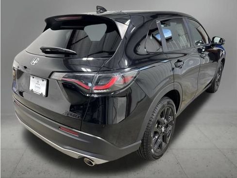 Certified 2025 Honda HR-V Sport image 6