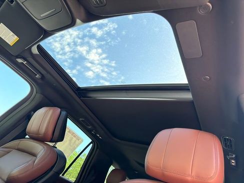 New 2026 Lincoln Navigator Reserve AWD/4WD image 37