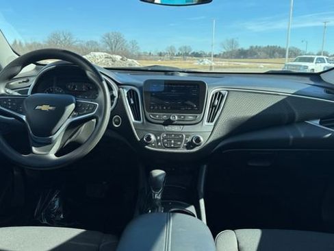 Used 2023 Chevrolet Malibu LT image 15