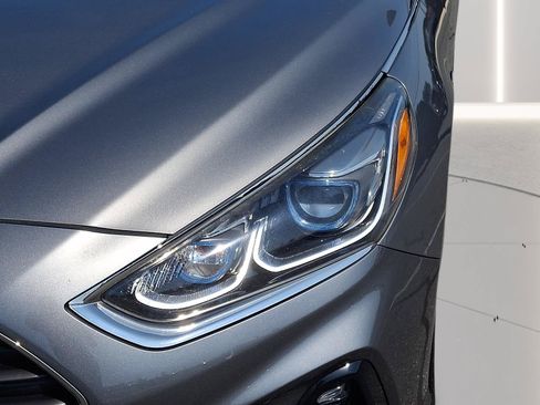 Used 2018 Hyundai Sonata Limited FWD image 8