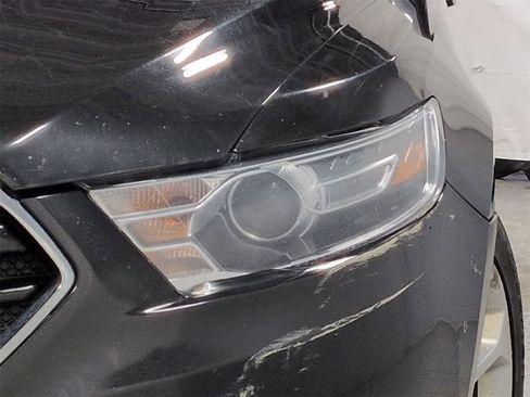 Used 2016 Ford Taurus Limited w/ Equipment Group 301A image 11