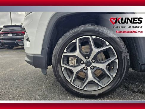 Used 2025 Jeep Compass Limited AWD/4WD image 11