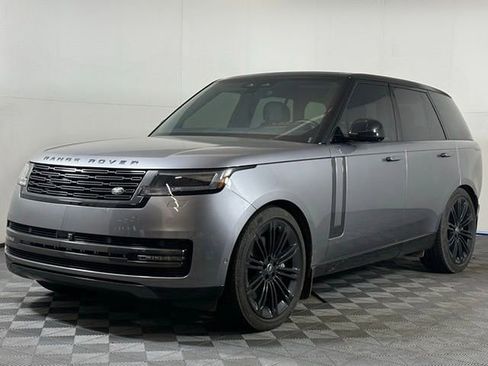 Certified 2025 Land Rover Range Rover SE image 2