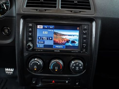 Used 2009 Dodge Challenger SRT8 w/ SRT Option Group II RWD image 33
