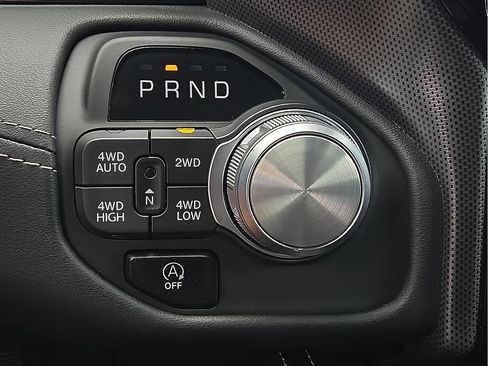 Used 2025 RAM 1500 Limited AWD/4WD image 16