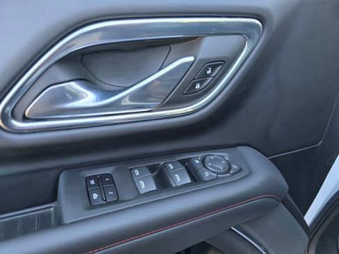 Used 2023 Chevrolet Suburban RST w/ Luxury Package image 17