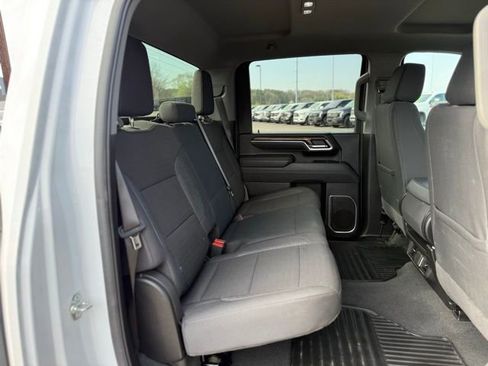 Used 2025 Chevrolet Silverado 2500 LT w/ Convenience Package image 19