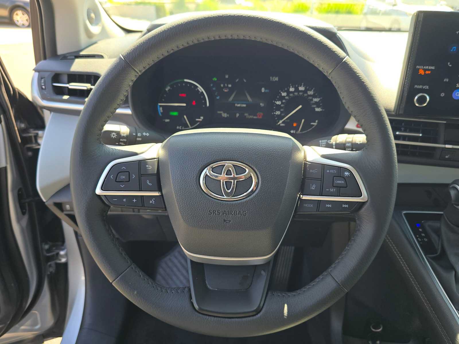 Certified 2025 Toyota Sienna XLE w/ XLE Plus Package FWD image 23