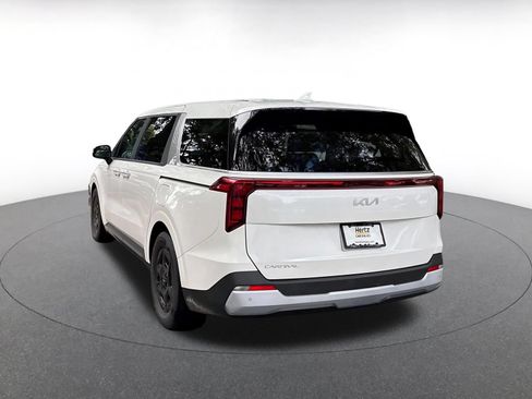 Used 2026 Kia Carnival FWD image 5