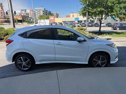 Used 2020 Honda HR-V Touring image 5