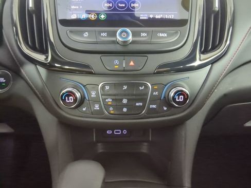 Used 2023 Chevrolet Equinox RS w/ RS Leather Package FWD image 25
