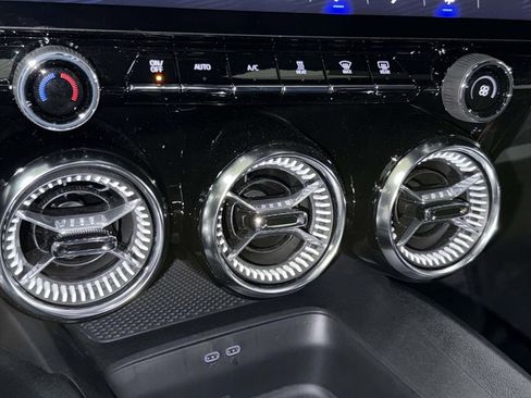 Used 2025 Chevrolet Blazer EV LT FWD image 23
