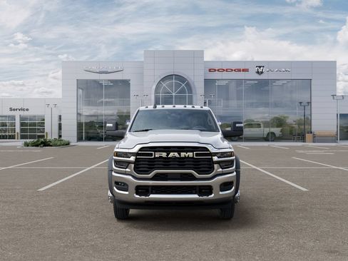New 2026 RAM 4500 Tradesman w/ Chrome Appearance Group AWD/4WD image 7