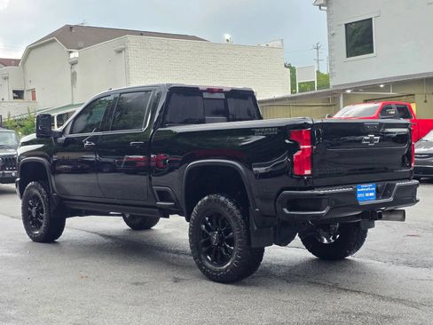 Used 2025 Chevrolet Silverado 2500 LTZ w/ LTZ Plus Package AWD/4WD image 5