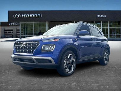 New 2025 Hyundai Venue SEL