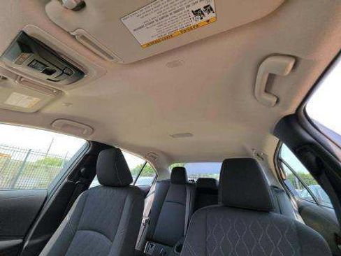 Used 2025 Toyota Corolla LE FWD image 10
