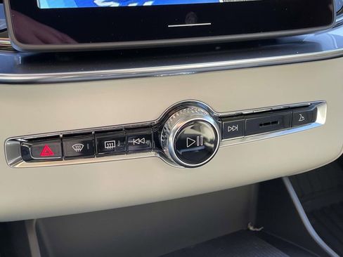 New 2026 Volvo XC90 B6 Ultra w/ Protection Package image 19