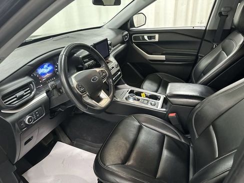 Used 2020 Ford Explorer XLT w/ Equipment Group 202A image 15